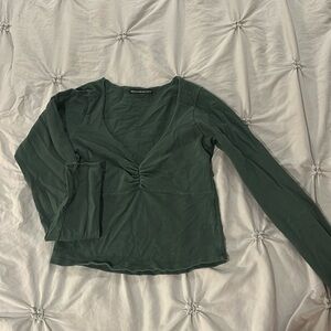 Vneck cropped long sleeve